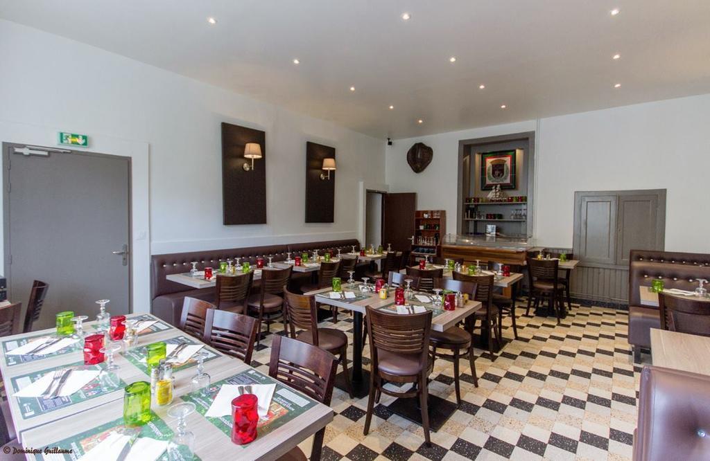 Hotel Restaurant Du Commerce La Gouesnière Zewnętrze zdjęcie