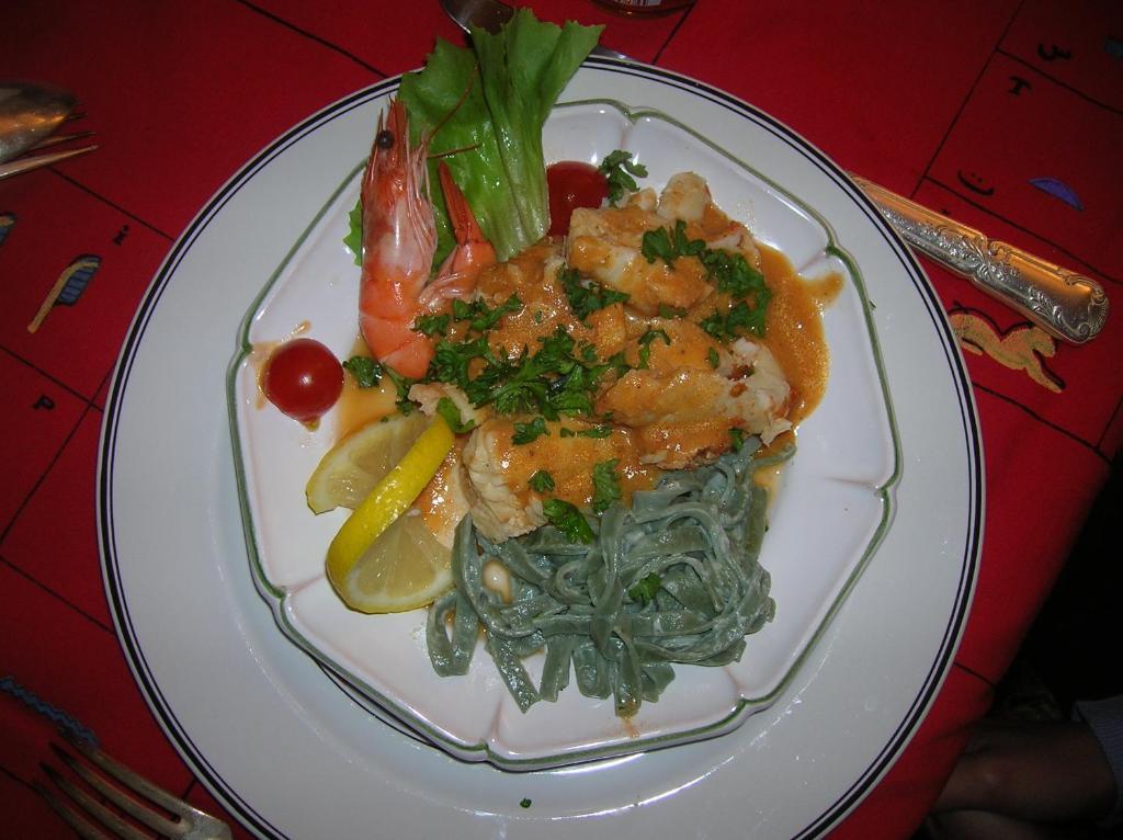 Hotel Restaurant Du Commerce La Gouesnière Zewnętrze zdjęcie